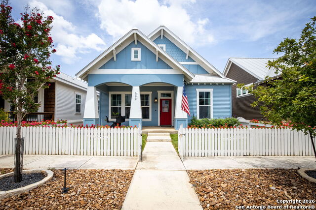 Image 2 of 28 For 649 Center Green