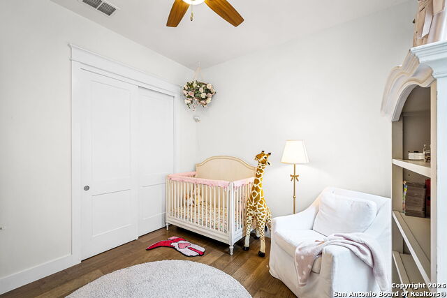 Image 21 of 28 For 649 Center Green