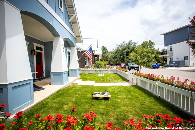 Image 3 of 28 For 649 Center Green