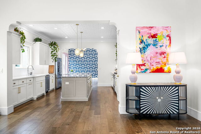 Image 8 of 28 For 649 Center Green