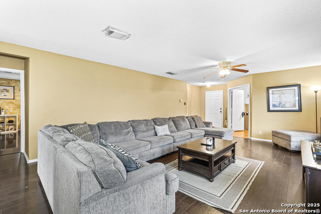 Image 5 of 23 For 7234 Raintree Forest