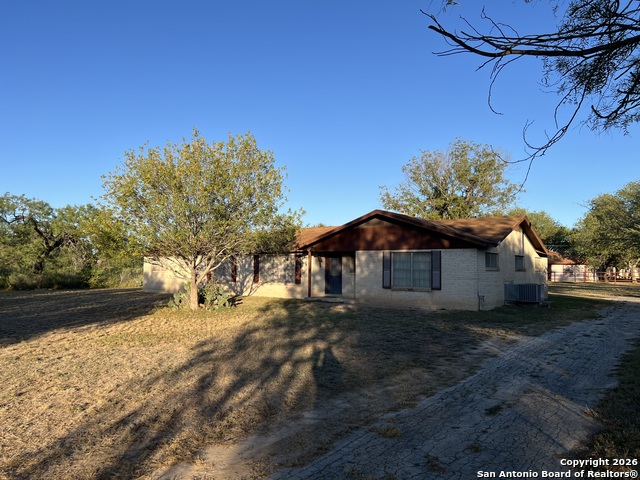 Details for 1924 Garner Field, Uvalde, TX 78801