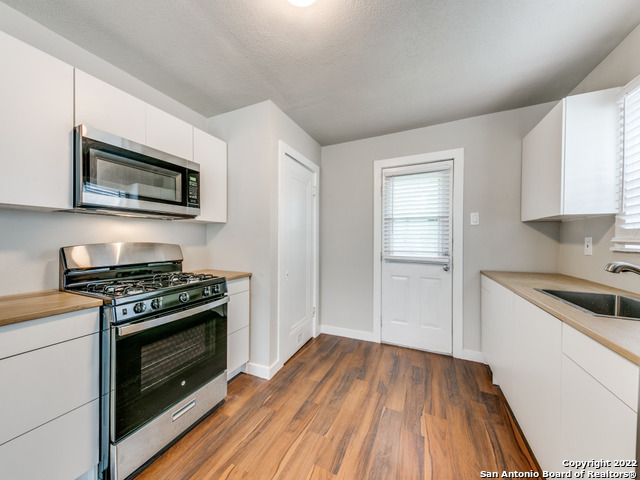 Image 7 of 12 For 1519 Southcross Blvd E 2