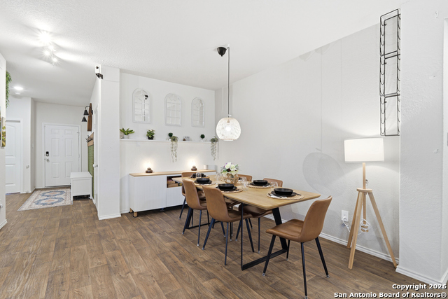 Image 17 of 44 For 404 Signe  