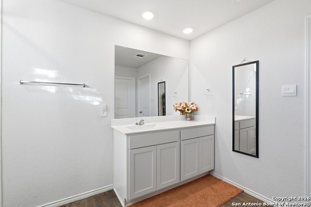 Image 30 of 44 For 404 Signe  