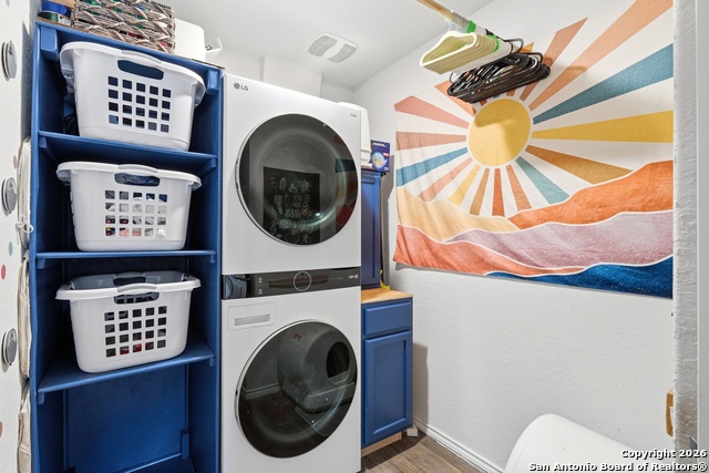 Image 32 of 44 For 404 Signe  