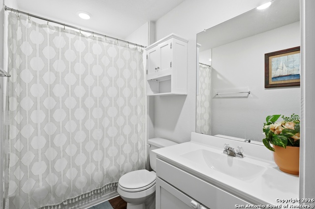 Image 34 of 44 For 404 Signe  