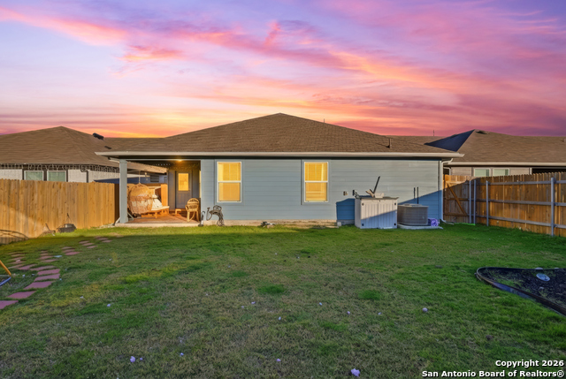 Image 41 of 44 For 404 Signe  