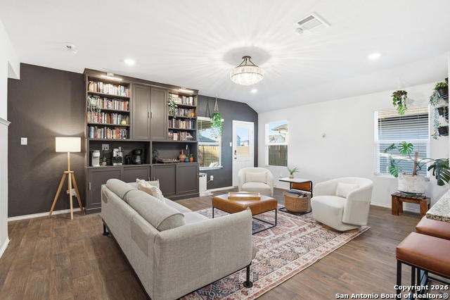 Image 8 of 44 For 404 Signe  