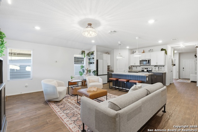 Image 9 of 44 For 404 Signe  