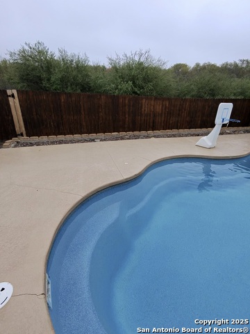 Image 2 of 4 For 1418 Sunbend