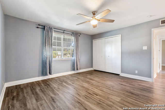 Image 14 of 21 For 3401 Sugarhill Dr.