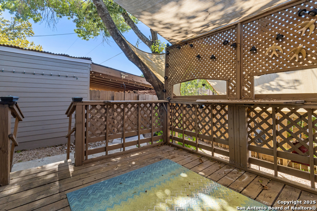 Image 20 of 21 For 3401 Sugarhill Dr.