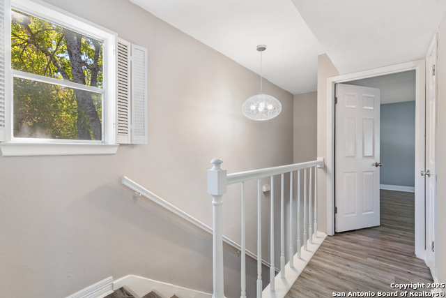 Image 8 of 21 For 3401 Sugarhill Dr.