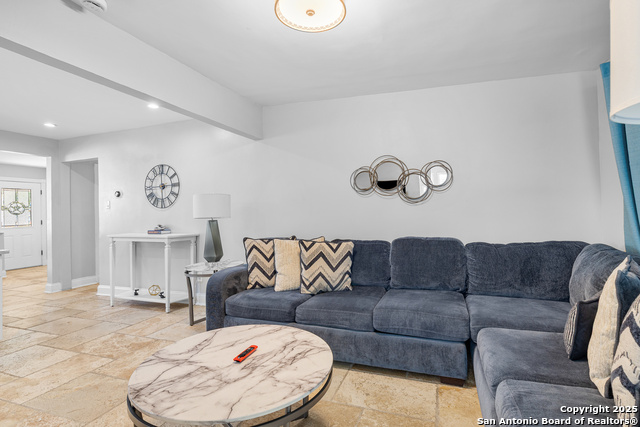 Image 13 of 33 For 6806 Farrow Pl