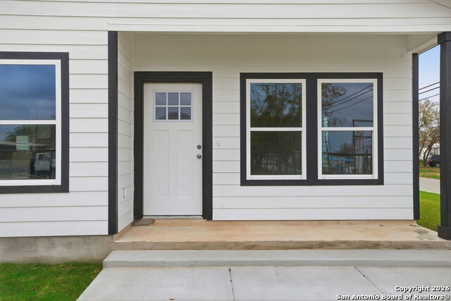 Image 12 of 45 For 700 8th  