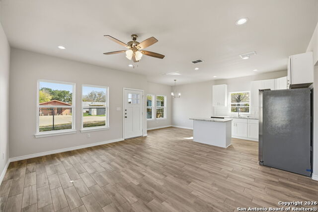 Image 14 of 45 For 700 8th  