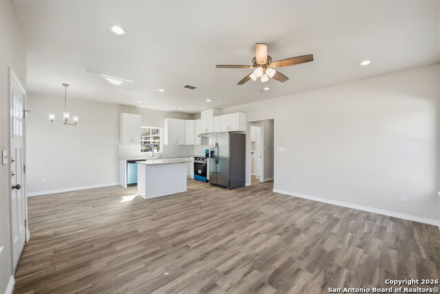 Image 17 of 45 For 700 8th  