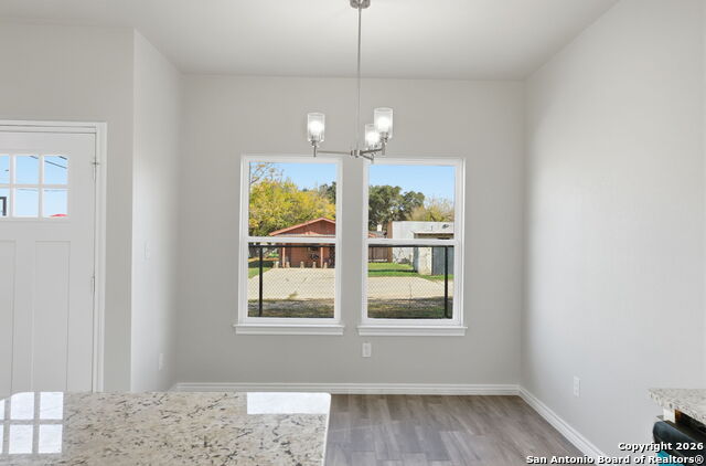 Image 21 of 45 For 700 8th  