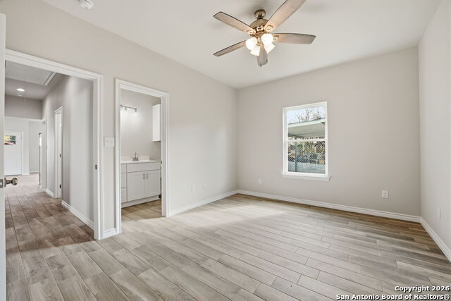 Image 29 of 45 For 700 8th  