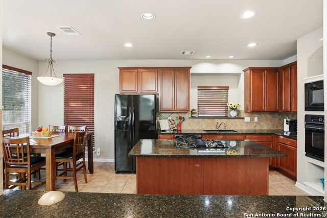 Image 16 of 59 For 242 Sable Falls