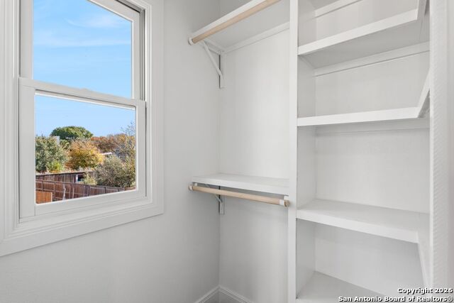 Image 25 of 30 For 510 Stieren St 202