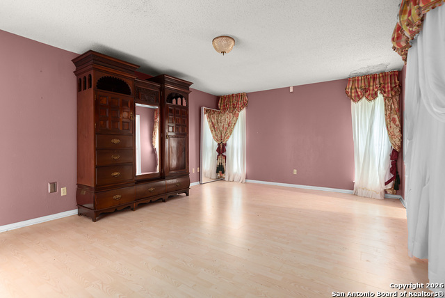 Image 11 of 36 For 609 Rudeloff