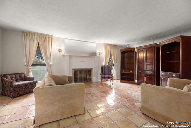 Image 15 of 36 For 609 Rudeloff