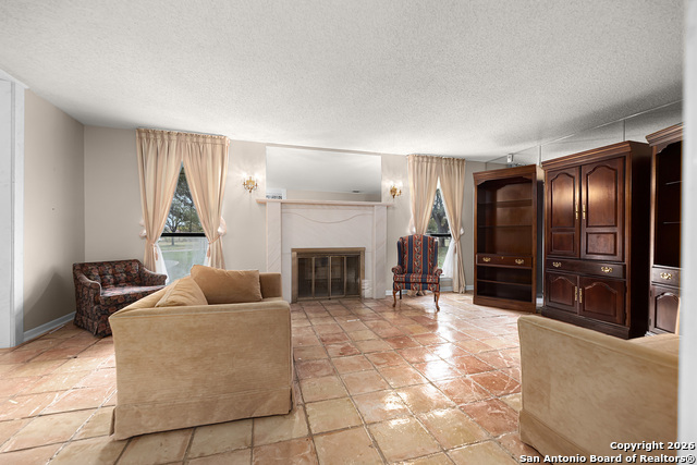 Image 16 of 36 For 609 Rudeloff