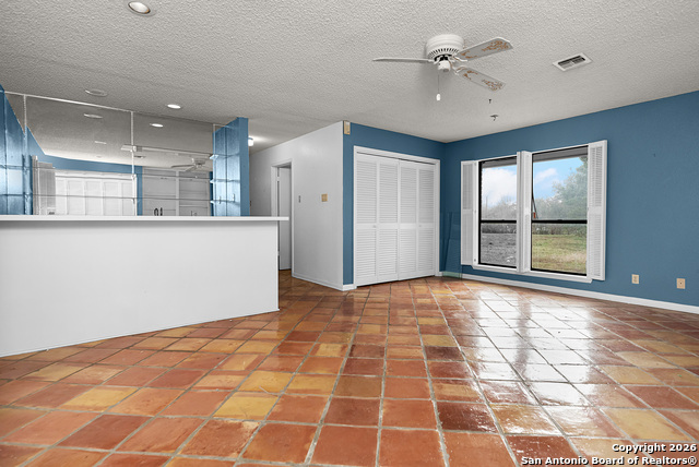 Image 34 of 36 For 609 Rudeloff