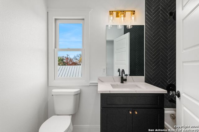 Image 17 of 27 For 510 Stieren St 101