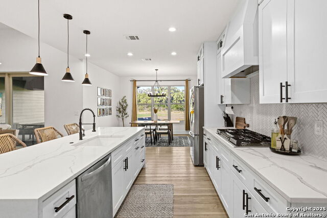 Image 14 of 30 For 187 Stone Loop