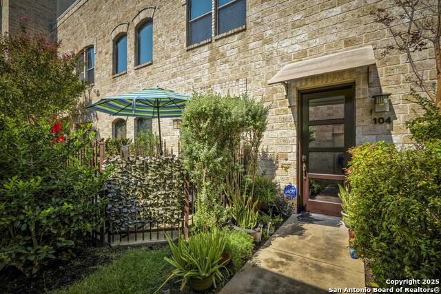 Details for 1202 Flores S 104, San Antonio, TX 78204