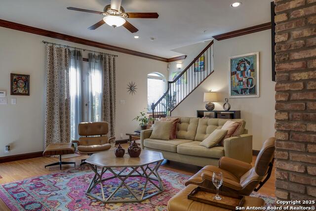 Image 4 of 30 For 1202 Flores S 104