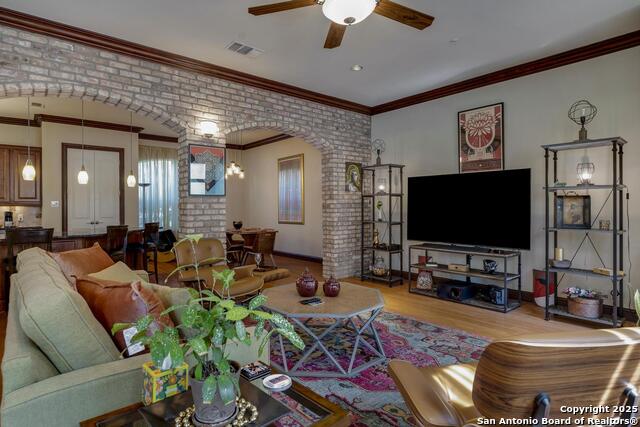 Image 6 of 30 For 1202 Flores S 104