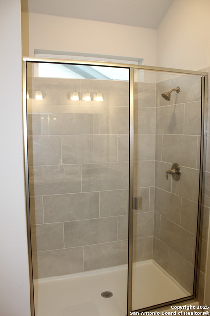 Image 12 of 19 For 6522 Morgan Glen