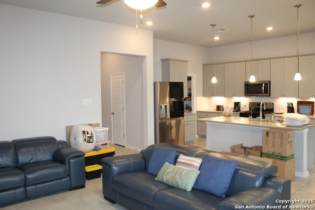 Image 16 of 19 For 6522 Morgan Glen