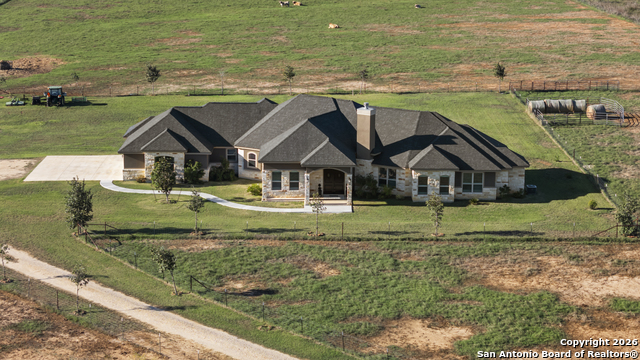 Details for 1530 County Road 132, Floresville, TX 78114