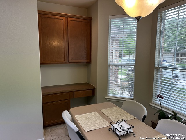 Image 11 of 32 For 142 Blue Sage Ln  6