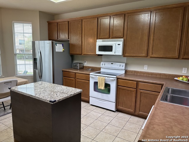 Image 13 of 32 For 142 Blue Sage Ln  6