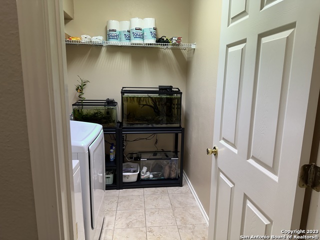 Image 25 of 32 For 142 Blue Sage Ln  6