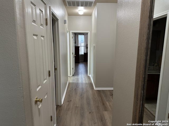 Image 26 of 32 For 142 Blue Sage Ln  6