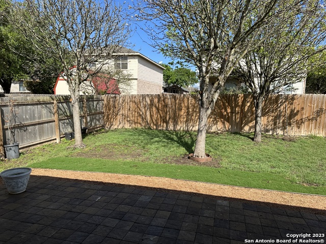 Image 27 of 32 For 142 Blue Sage Ln  6