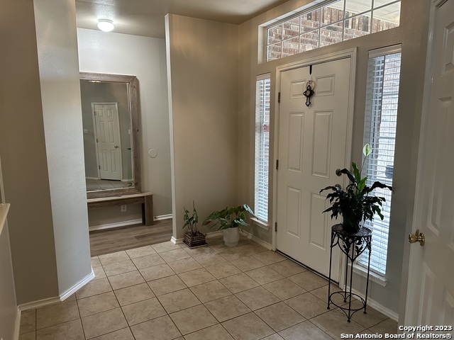 Image 6 of 32 For 142 Blue Sage Ln  6