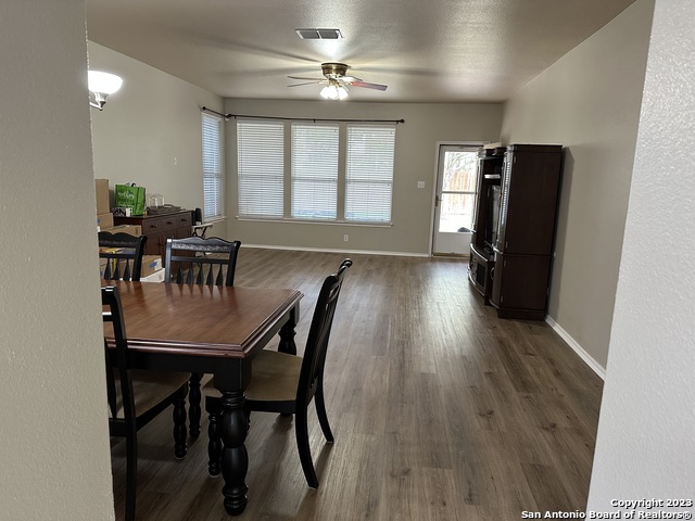 Image 7 of 32 For 142 Blue Sage Ln  6