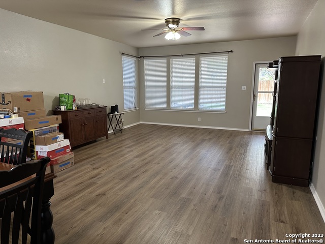 Image 8 of 32 For 142 Blue Sage Ln  6