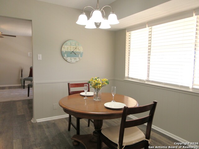 Listing photo id 4 for 600 River  