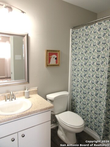 Listing photo id 6 for 600 River  