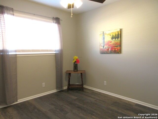 Listing photo id 7 for 600 River  