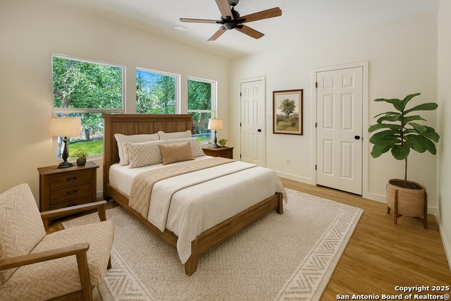 Listing photo id 15 for 419 Huisache W